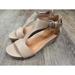 Gentle Souls Tan Sandals